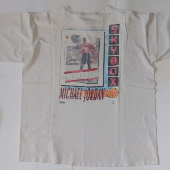 1996 SKYBOX MICHAEL JORDAN t shirt - Picture 4 of 13